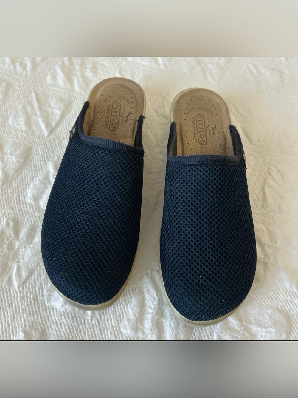 Italian Fly Flot Mesh Clogs
Leather Slip On Shoes Size M8 Navy Blue Clog.